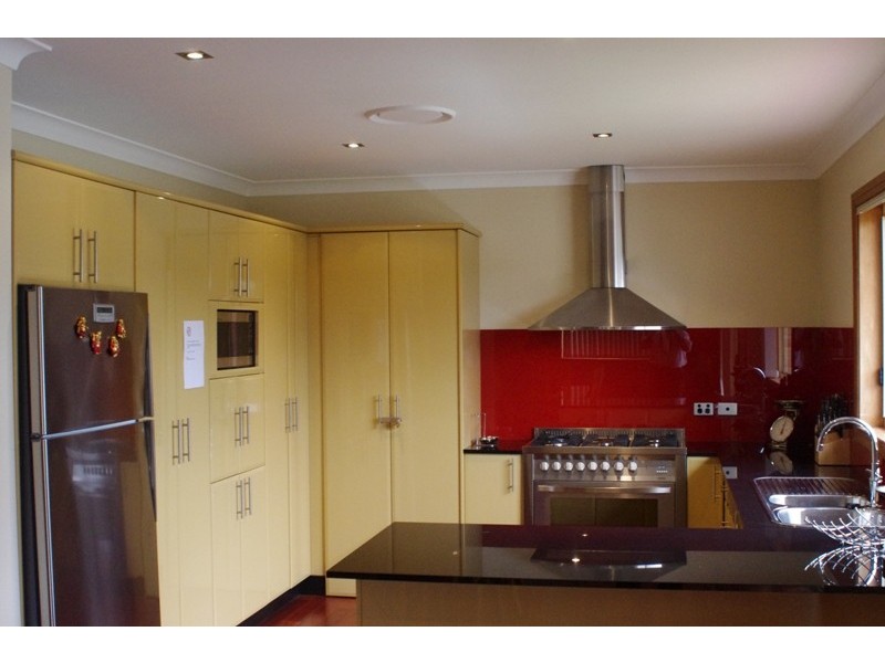 4 Lakewood Grove, Burrill Lake NSW 2539