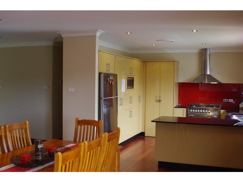 4 Lakewood Grove, Burrill Lake NSW 2539