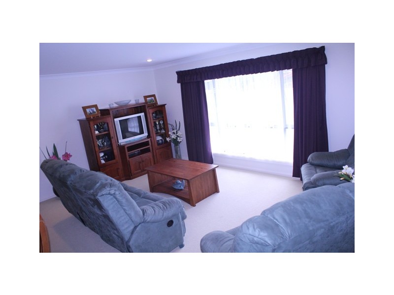 27 Walpole Avenue, Ulladulla NSW 2539