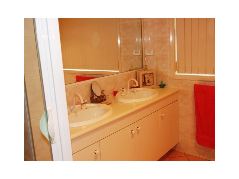 44 Golden Wattle Drive, Ulladulla NSW 2539