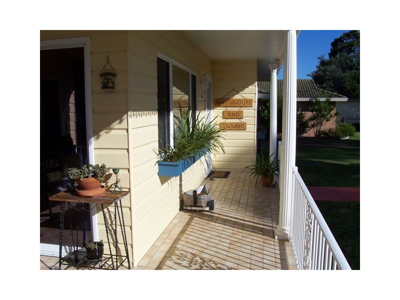 5 Paradise Place, Sussex Inlet NSW 2540