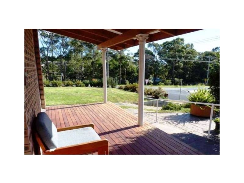 10 Ilett Street, Mollymook NSW 2539