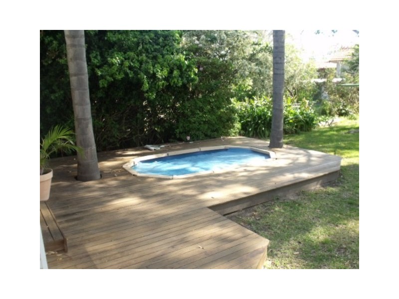 41 Golf Ave, Mollymook NSW 2539