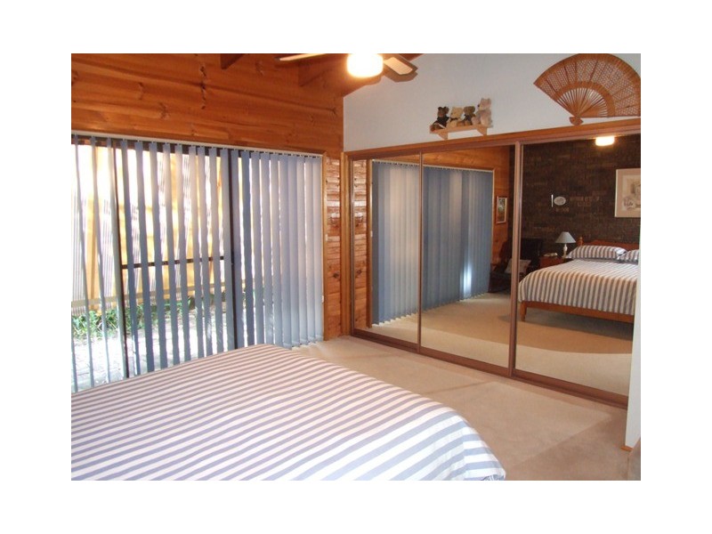 4 Parkland Drive, Kings Point NSW 2539