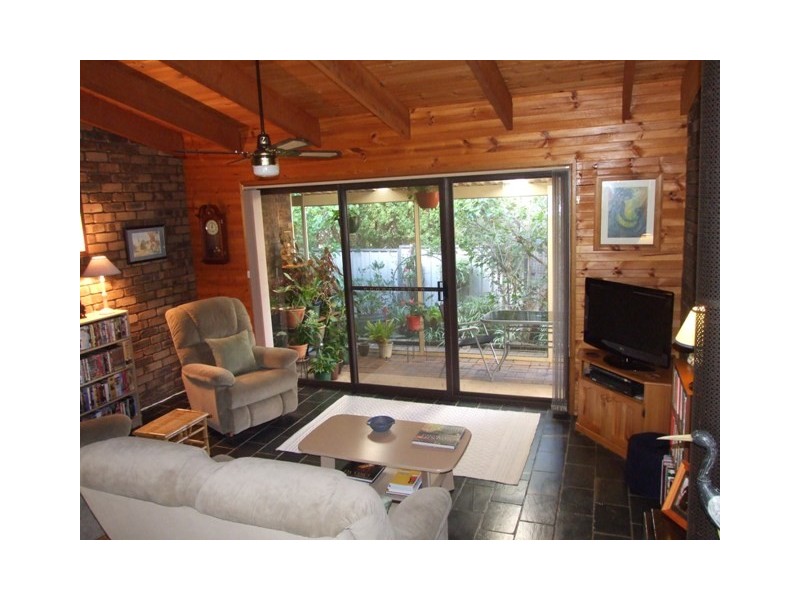 4 Parkland Drive, Kings Point NSW 2539
