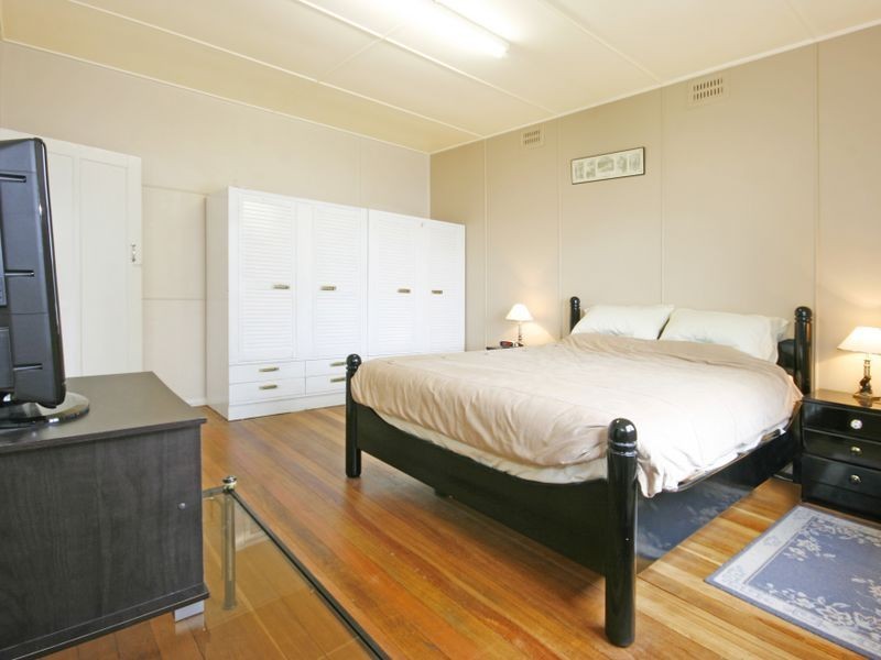 25 Lakeview Drive, Burrill Lake NSW 2539