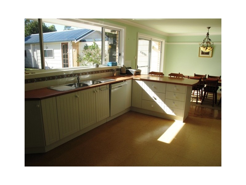 56 Clyde Street, Mollymook NSW 2539