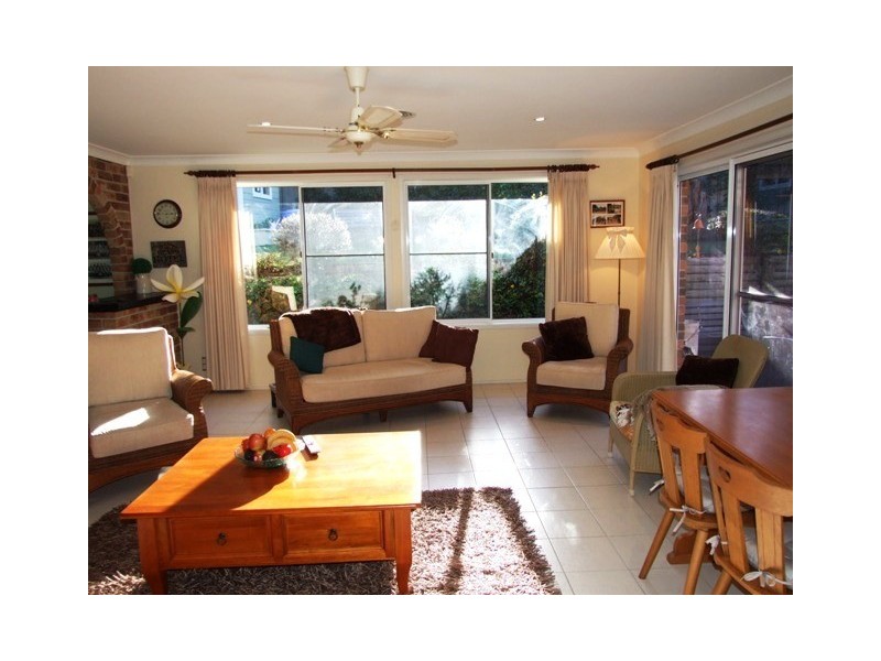 6 Driver Ave, Mollymook NSW 2539