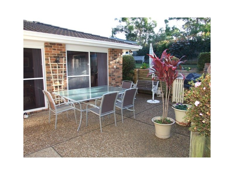 6 Driver Ave, Mollymook NSW 2539