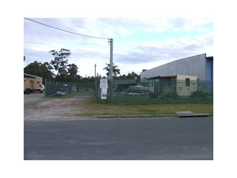 6 Flood Avenue, Sussex Inlet NSW 2540