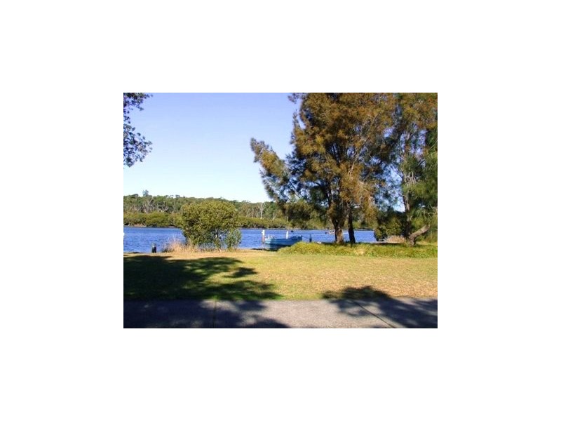 11 Edgewater Avenue, Sussex Inlet NSW 2540