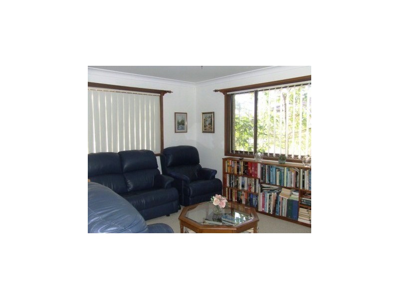 11 Edgewater Avenue, Sussex Inlet NSW 2540