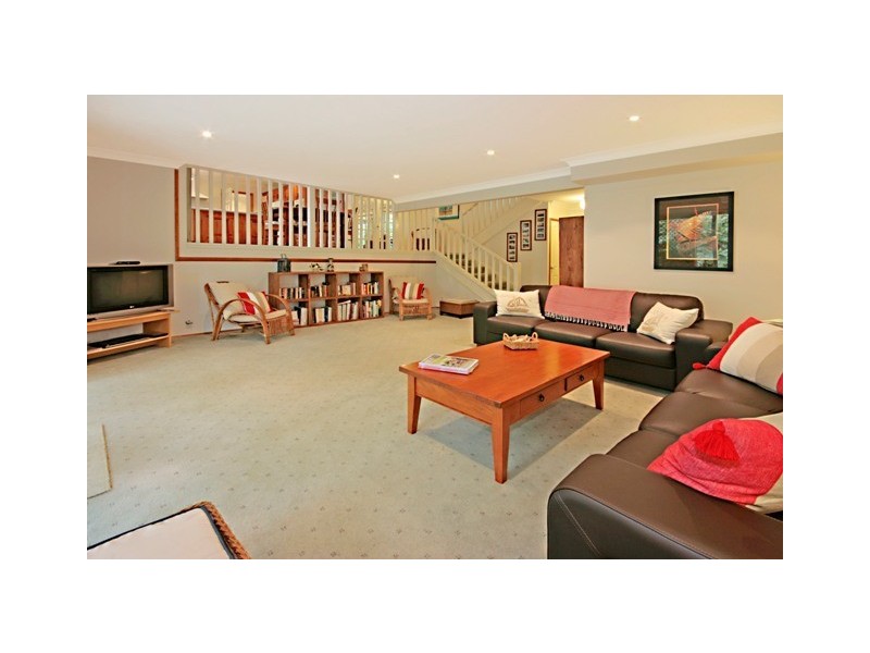48 Ross Ave, Narrawallee NSW 2539