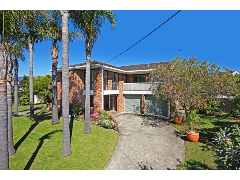 1 Myrniong Grove, Berrara NSW 2540