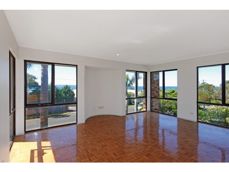 1 Myrniong Grove, Berrara NSW 2540