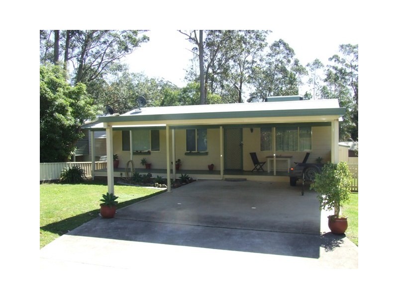 11 Alma Avenue, Fishermans Paradise NSW 2539