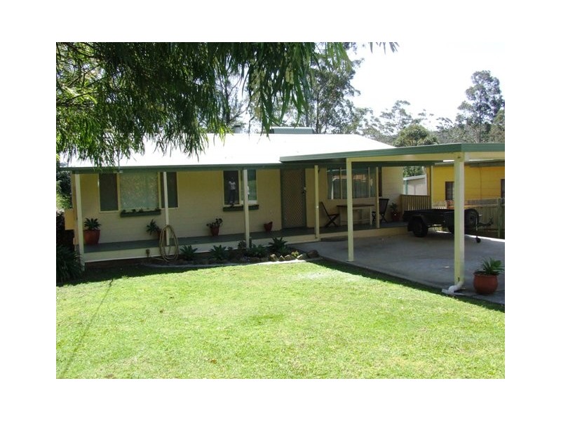 11 Alma Avenue, Fishermans Paradise NSW 2539