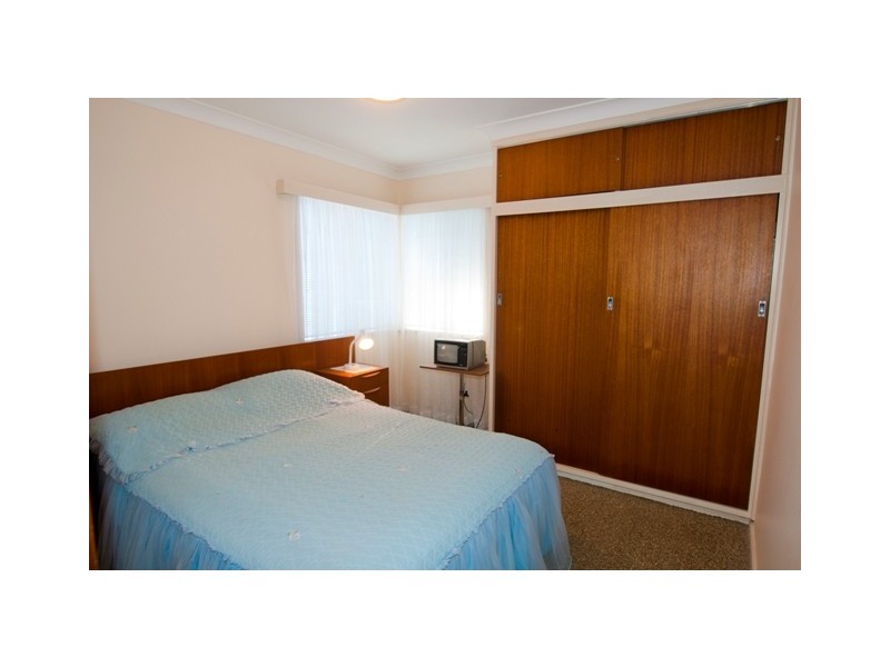 3 Oak Avenue, Lake Tabourie NSW 2539