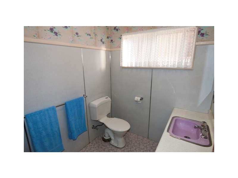 3 Oak Avenue, Lake Tabourie NSW 2539