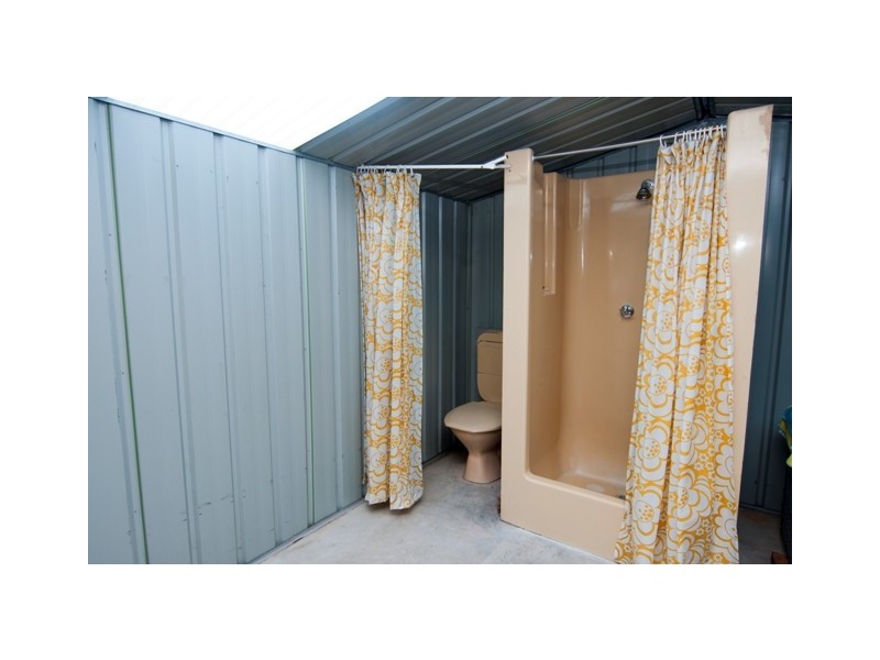 3 Oak Avenue, Lake Tabourie NSW 2539