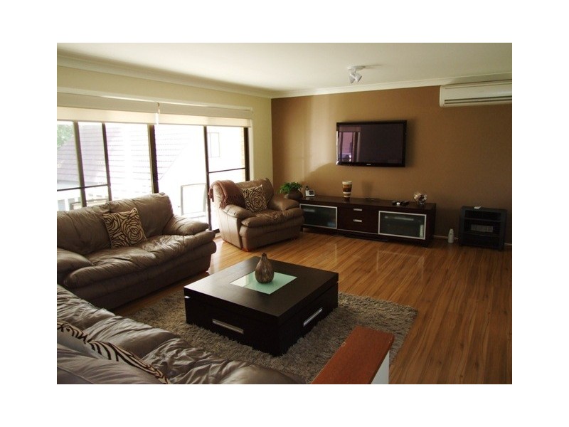 2/30  Augusta Pl, Mollymook NSW 2539