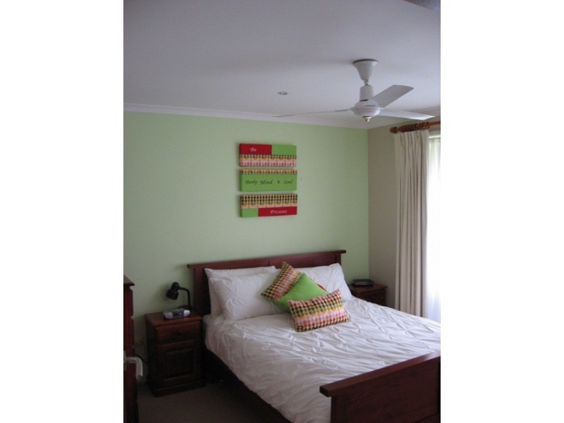 9 Saturn Avenue, Lake Tabourie NSW 2539