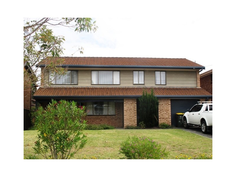 26 Macleay St, Narrawallee NSW 2539