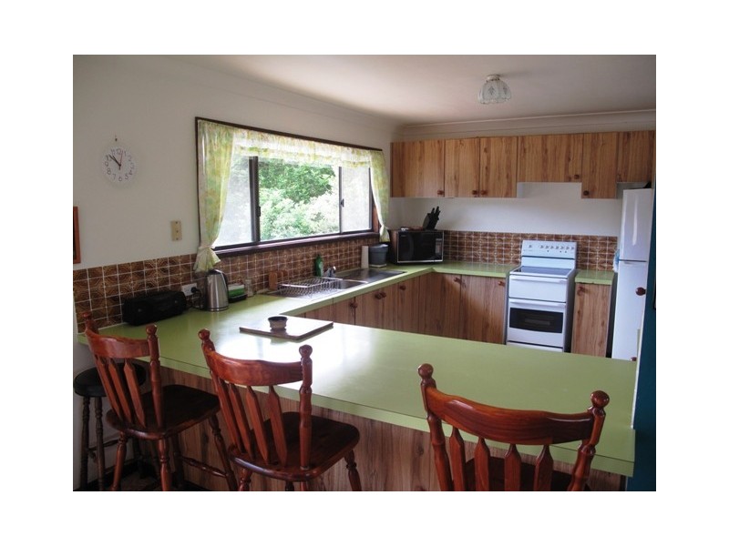 26 Macleay St, Narrawallee NSW 2539