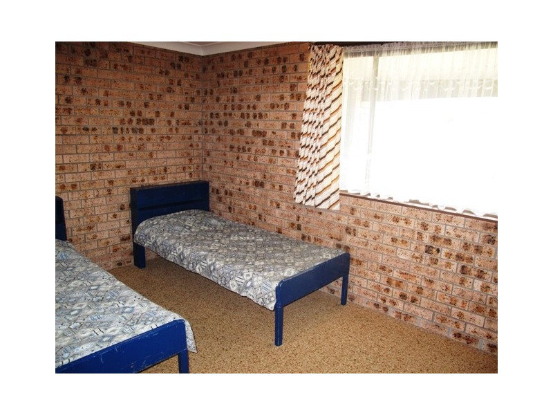 26 Macleay St, Narrawallee NSW 2539