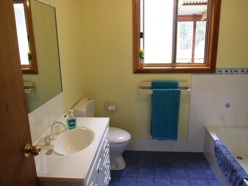 17 Lyra Drv, Lake Tabourie NSW 2539