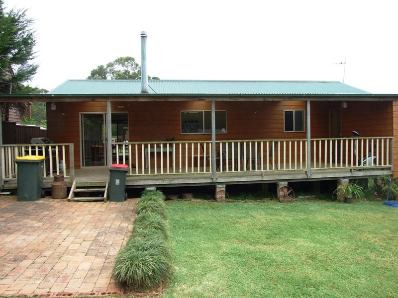 17 Lyra Drv, Lake Tabourie NSW 2539