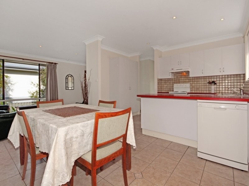 24 Thomas St, Milton NSW 2538