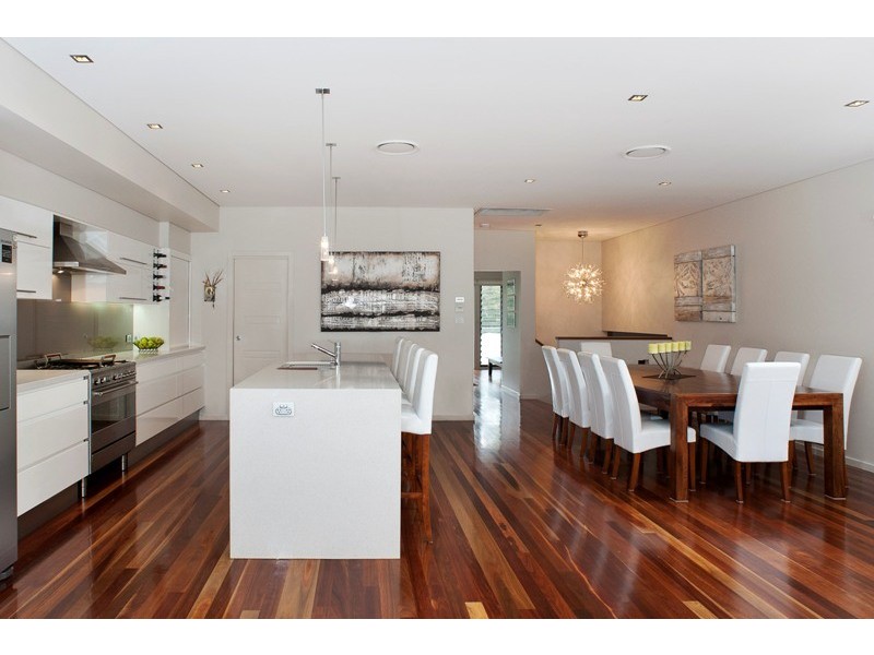 8 Yarrawonga Dr, Mollymook NSW 2539