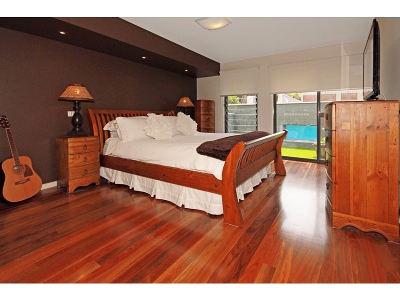 8 Yarrawonga Dr, Mollymook NSW 2539