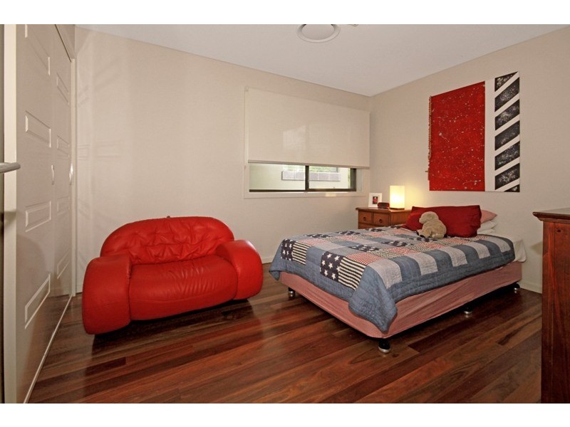 8 Yarrawonga Dr, Mollymook NSW 2539