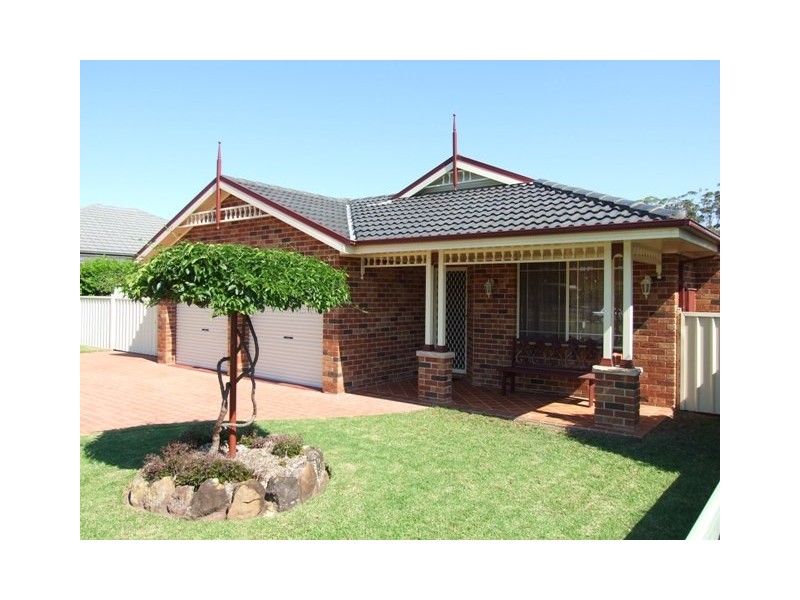 19 Lakewood Grove, Burrill Lake NSW 2539