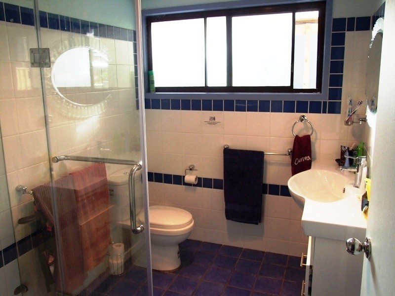 10 Paterson Close, Lake Tabourie NSW 2539