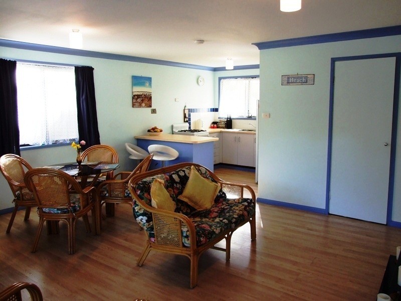 10 Paterson Close, Lake Tabourie NSW 2539