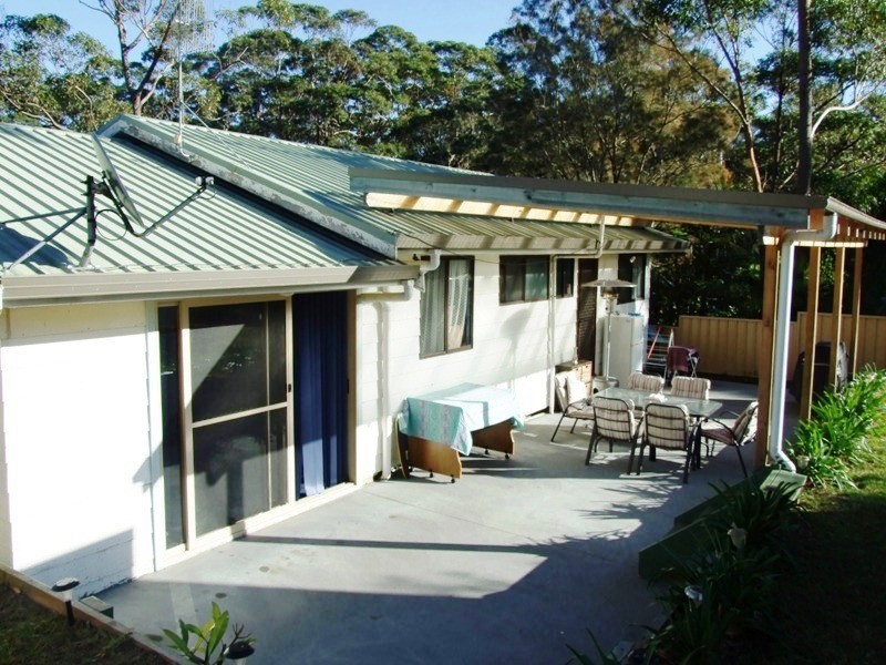 10 Paterson Close, Lake Tabourie NSW 2539