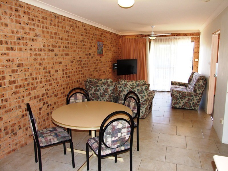 64 Seaview Street, Mollymook NSW 2539