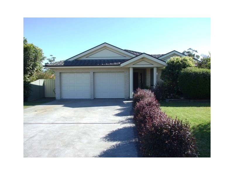 6 Kooralbyn Ave, Mollymook Beach NSW 2539