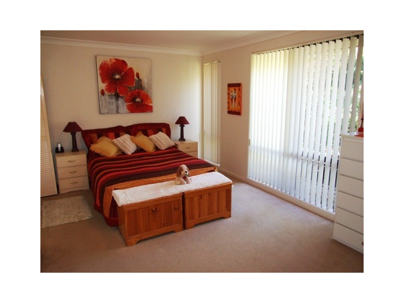 6 Kooralbyn Ave, Mollymook Beach NSW 2539