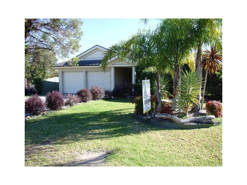6 Kooralbyn Ave, Mollymook Beach NSW 2539