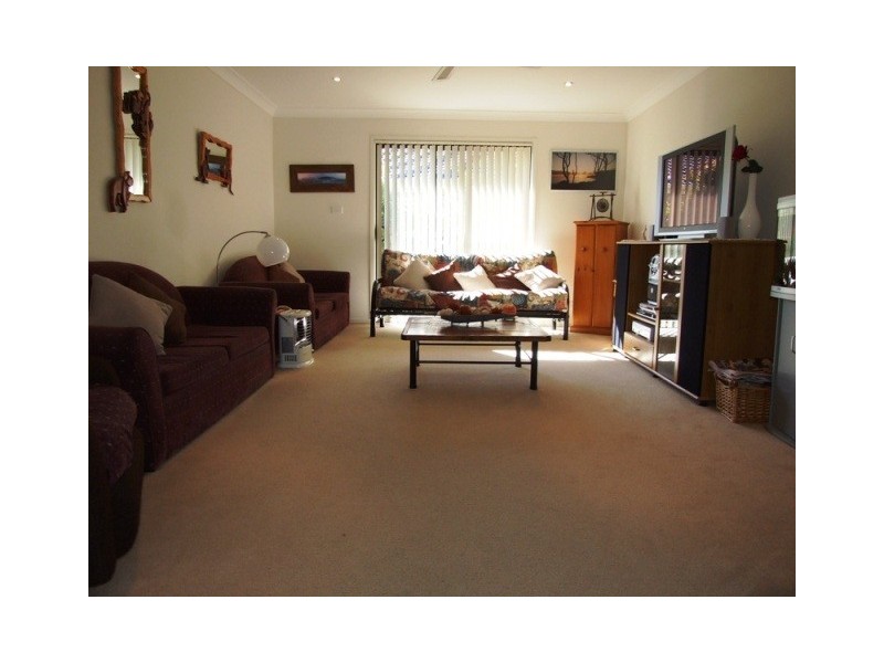 6 Kooralbyn Ave, Mollymook Beach NSW 2539