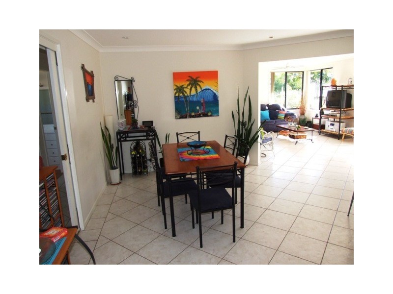 6 Kooralbyn Ave, Mollymook Beach NSW 2539