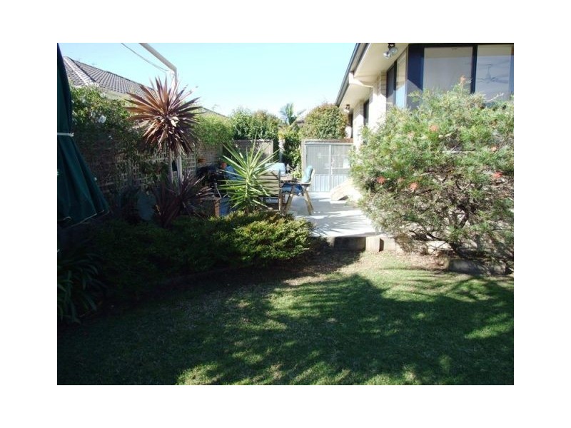 6 Kooralbyn Ave, Mollymook Beach NSW 2539