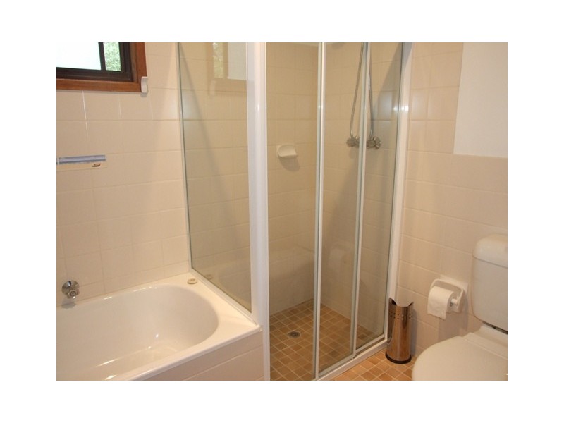 1 Torquay Drive, Lake Tabourie NSW 2539