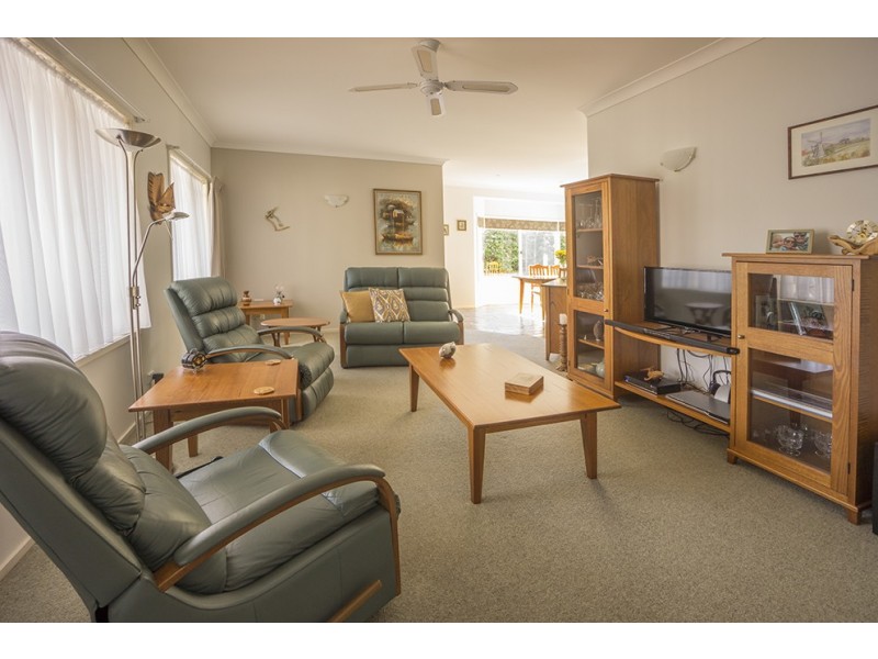 4 Walpole Avenue, Ulladulla NSW 2539