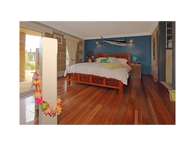 84 Golf Ave, Mollymook NSW 2539