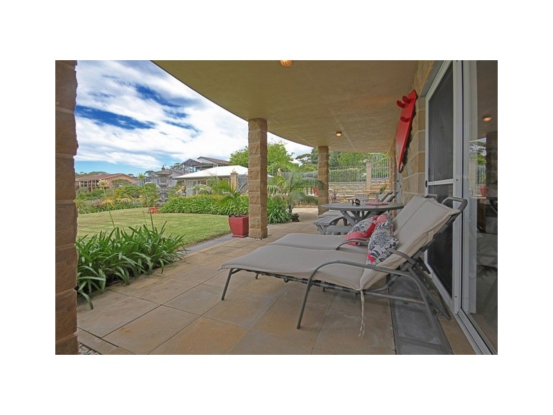 84 Golf Ave, Mollymook NSW 2539